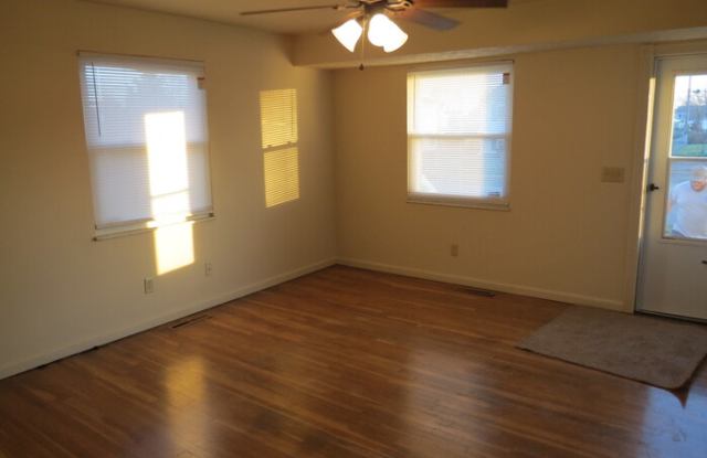 866 Higbee Drive North Gallery 2