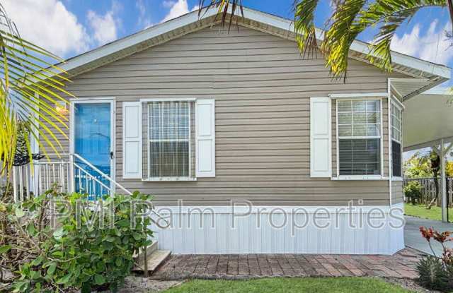 7568 SE Swan Ave photos photos