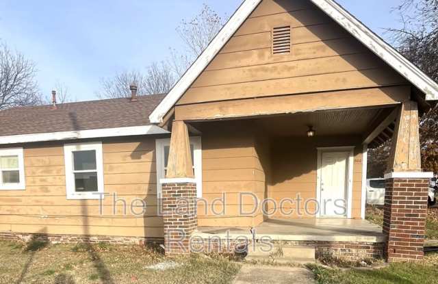 800 E 16th - 800 East 16th Street, Ada, OK 74820