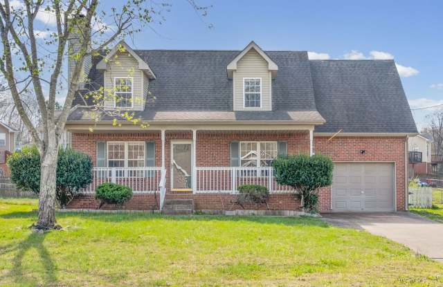 LARGE FENCED IN YARD!!! photos photos LARGE FENCED IN YARD!!! photos photos
