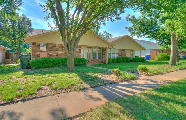 Adorable duplex in Norman - 1213 Clearwater Drive, Norman, OK 73071