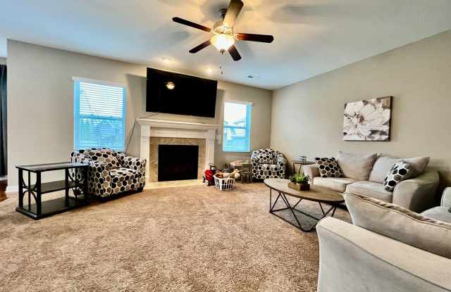 Executive corporate rental features community pool. Fully furnished and includes all utilities. Gallery 3
