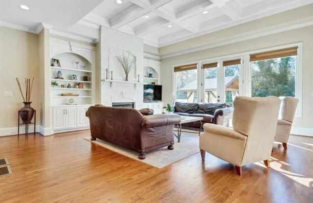1084 W Nancy Creek Drive NE Gallery 3