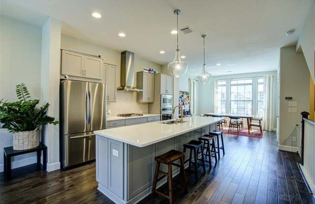 2725 Yellow Jasmine Lane Gallery 4