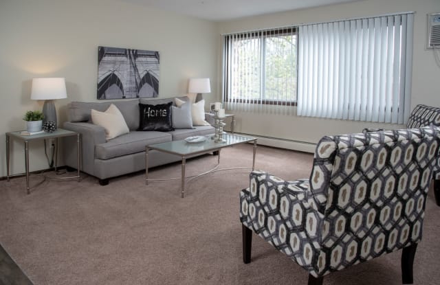 600 10th Ave Apartments Gallery 3
