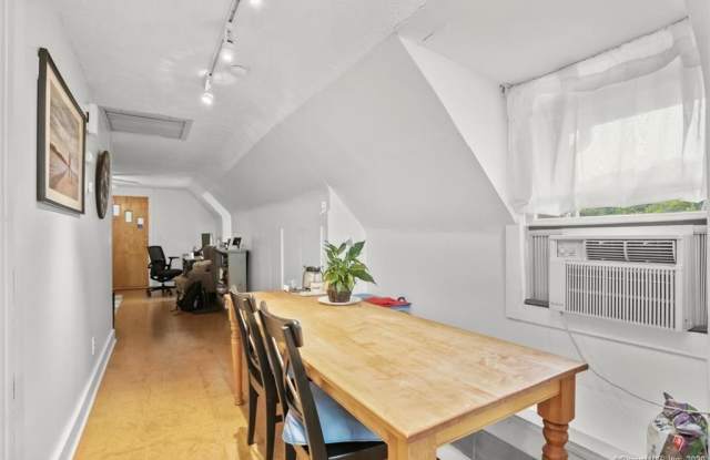 21 Cerretta Street Gallery 3