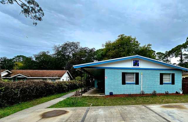Titusville Apartment Including ALL Utilities! Gallery 4