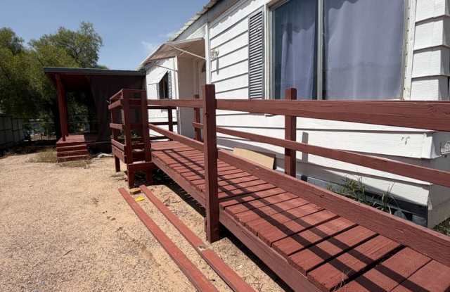 Spacious 2-Bedroom, 2-Bathroom Home with Covered Deck & Large Yard! Gallery 3