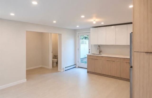 60 Schneider Avenue Gallery 3