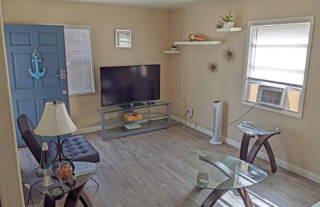 3868-72 Mission Boulevard - 3870 photos photos