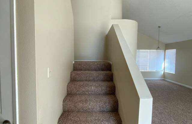Spacious Cul-de-Sac Home with 4bd/3ba RV Parking! Gallery 3