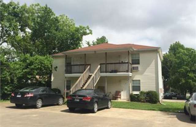 1205 N Oakland - Apt. #1 photos photos