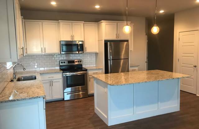 Stunning South Fayetteville Dwelling photos photos