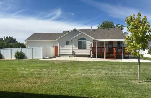 3041 W 3450 N photos photos