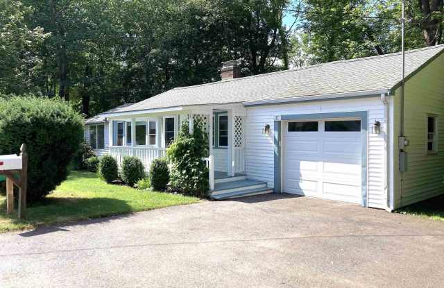 23 Richard Road - 23 Richard Road, Rockingham County, NH 03870