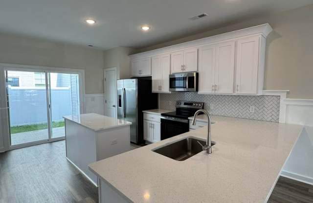 Stunning New Townhome in Sneads Ferry! photos photos