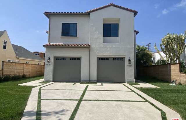 1651 S Hayworth Ave photos photos