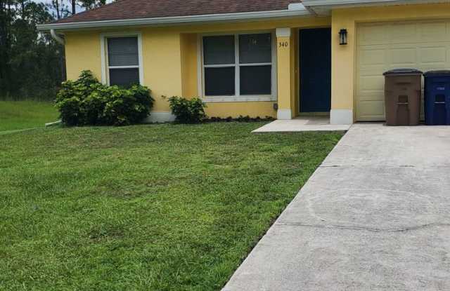 !!!SEPTEMBER SPECIAL!!! !!! AVAILABLE NOW!!! !! $750.00 DISCOUNT OFF FIRST MONTHS RENT IF LEASE BY 09/30/25!! 3/2 , 2 car garage Duplex!! photos photos