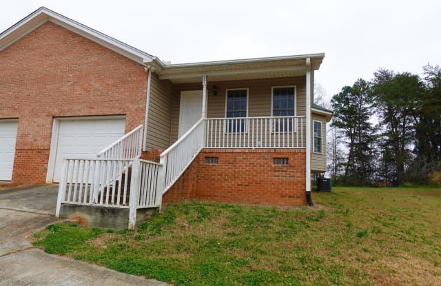 131 River Oaks Circle - 131 River Oaks Circle, Anderson County, SC 29673