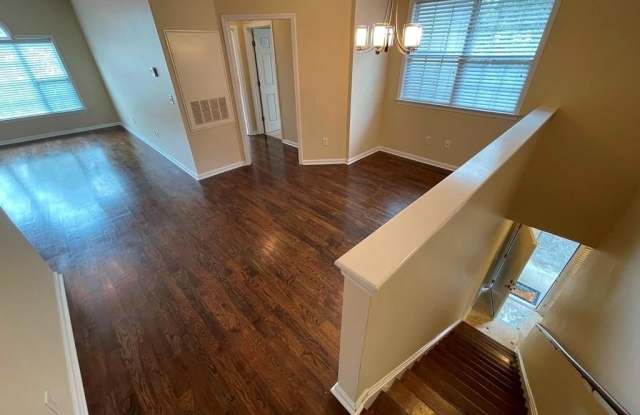 8118 Woodland Lane Gallery 2