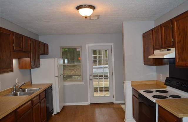 914 Westland Drive SW Gallery 3