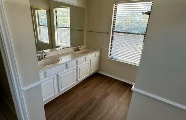 4150 HEARTSTONE Drive Gallery 4