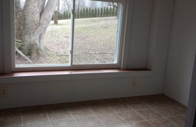 4961 Pittsburgh Road Gallery 4