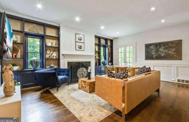 3345 Habersham Road NW Gallery 3