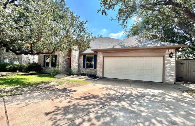4 Bed / 2 Bath Spacious One-Level Home with Large Backyard photos photos