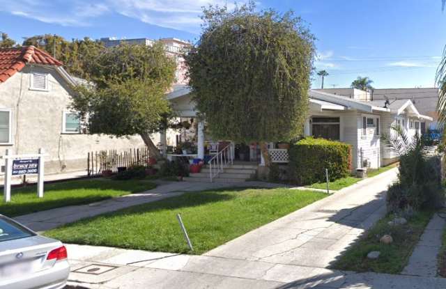 N. Harvard Bl. photos photos