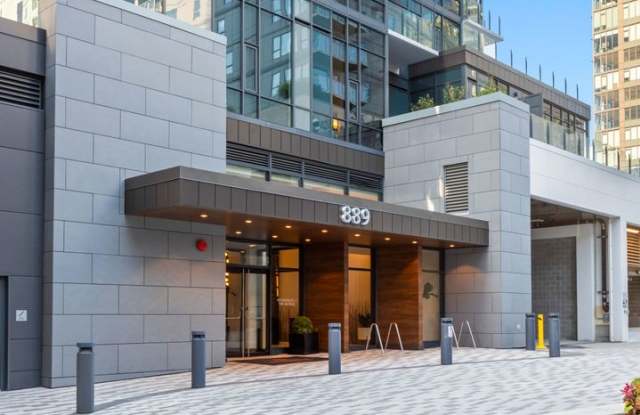 Luxury Executive Condo w/AC in the Heart of the Downtown Bellevue photos photos