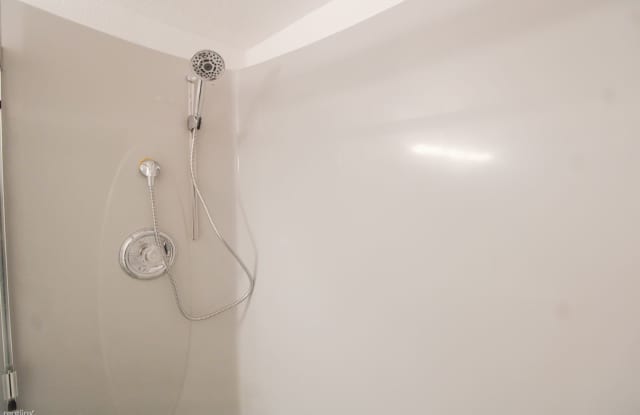 21107 Damson Road Gallery 4