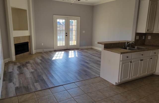 105 River Ridge Court Gallery 3