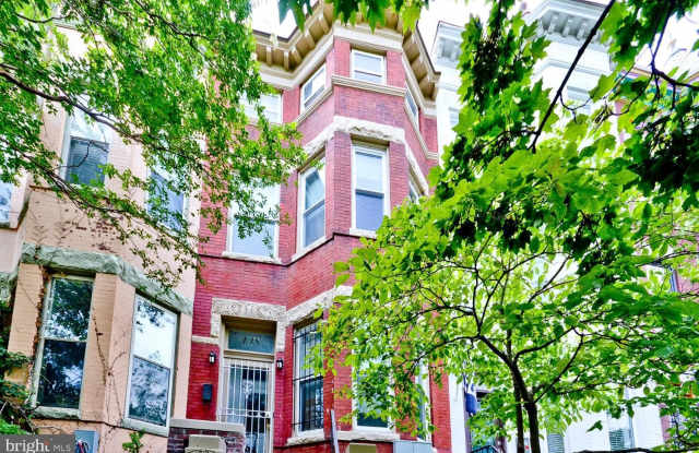 118 W Street NW unit: B - 118 W Street Northwest, Washington, DC 20001