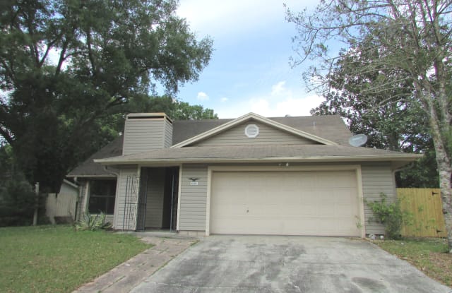 626 Forest Hills Dr - 626 Forest Hills Drive, Brandon, FL 33510