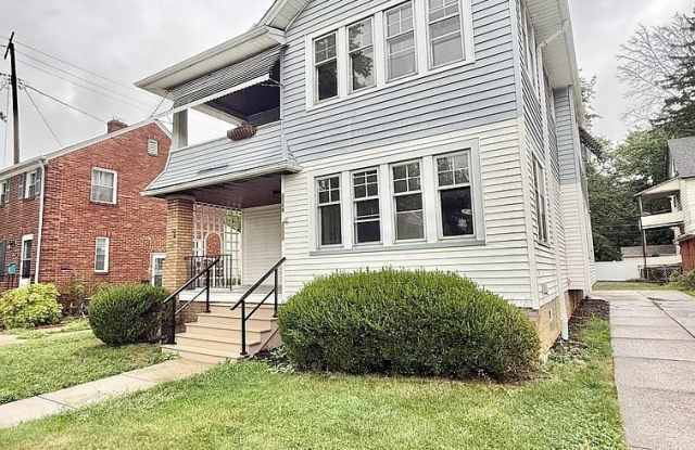 2171 Lincoln Avenue Gallery 1