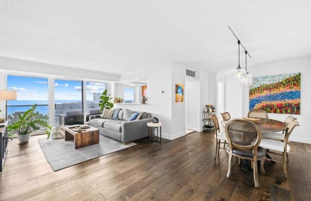 2841 N Ocean Blvd photos photos