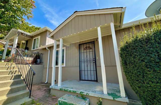 Move-In special $500 off! $2,050 - GORGEOUS TWO BEDROOM DUPLEX UNIT WITH GARAGE IN HAYWARD FOOTHILLS - 21950 Rockford Road, Hayward, CA 94541