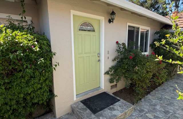 Charming San Jose 2BD/1BA Triplex Unit! photos photos