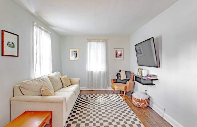1711 Maple Avenue Gallery 2