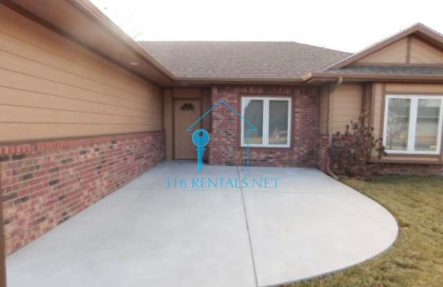 **Coming Soon** $1,500 - 517 Village - 3 Bedroom / 2 Bathroom Gallery 4