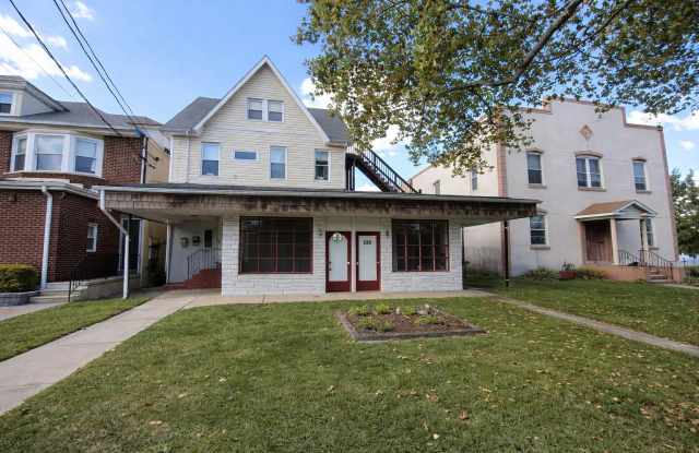 317 East Broad Street - 2 photos photos