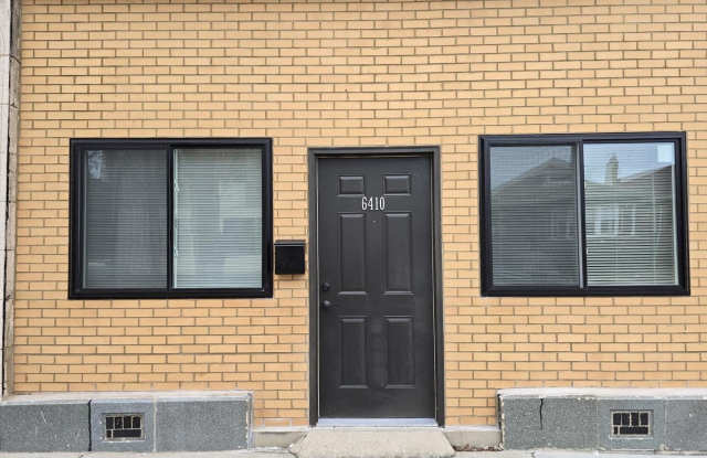 6406 N Mozart Avenue - 6406 North Mozart Street, Chicago, IL 60659
