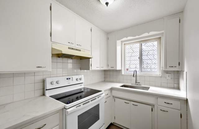 1613 Kimbark Street - 1 Gallery 4