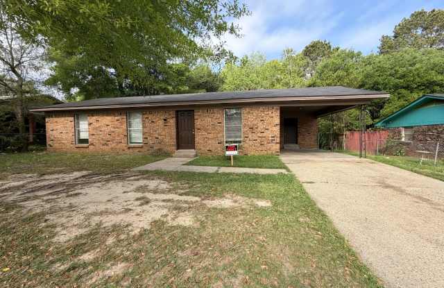 2950 Hillcrest Drive photos photos