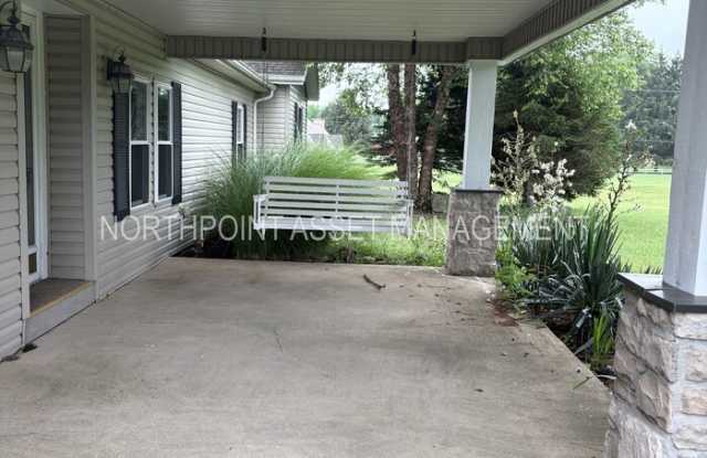 3512 Burnside Rd - 3512 Burnside Road Northwest, Licking County, OH 43031