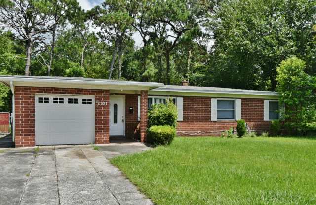 2101 MAPLE LEAF Drive E Gallery 2