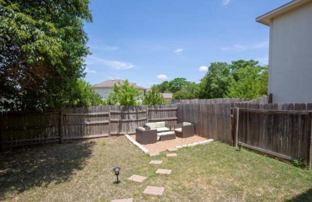 1414 Strickland Drive Gallery 4