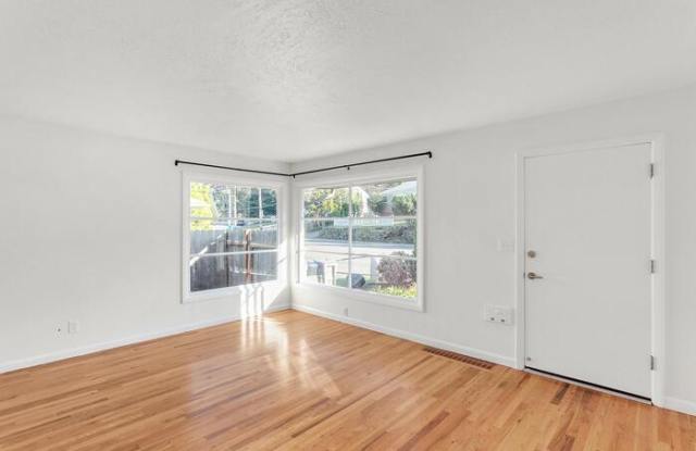 6725 East Burnside Street Gallery 3
