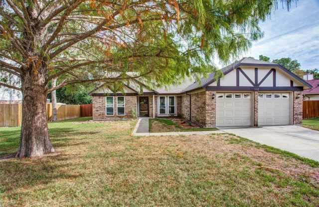 502 Overland Drive - 502 Overland Drive, Garland, TX 75040